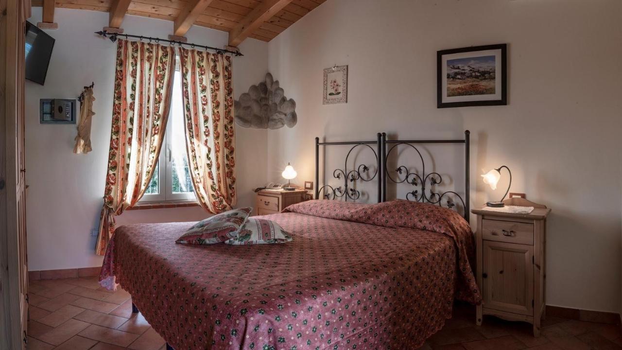 Agriturismo Le Tese Cola  ภายนอก รูปภาพ