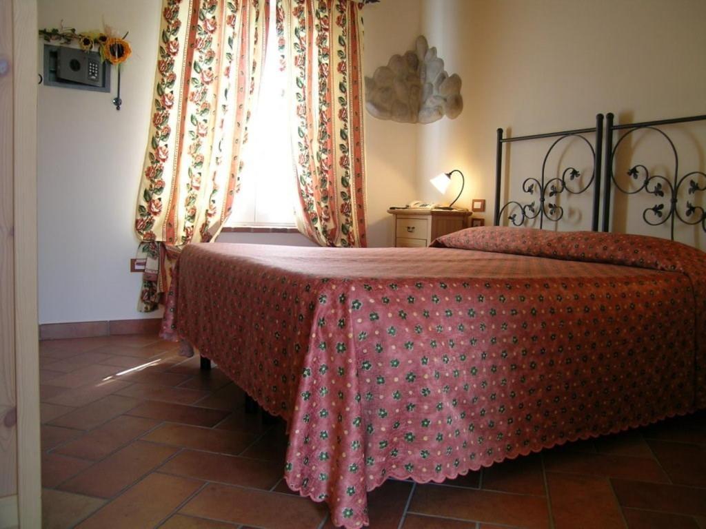 Agriturismo Le Tese Cola  ภายนอก รูปภาพ